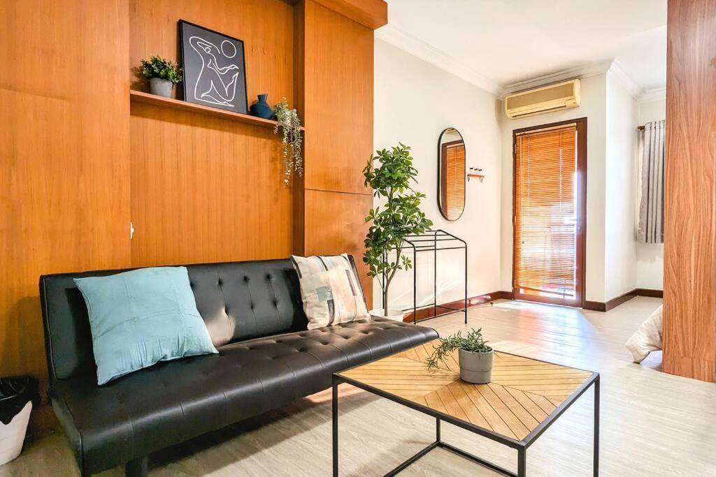 Apartemen Cottonwood Midcentury At Majesty 811 *